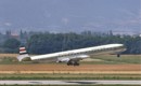 United Arab Airlines De Havilland DH 106 Comet 4C at takeoff
